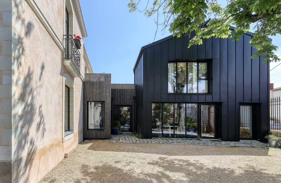 Extension d'une maison ancienne du 19e siècle par un architecte d'intérieur à Nîmes