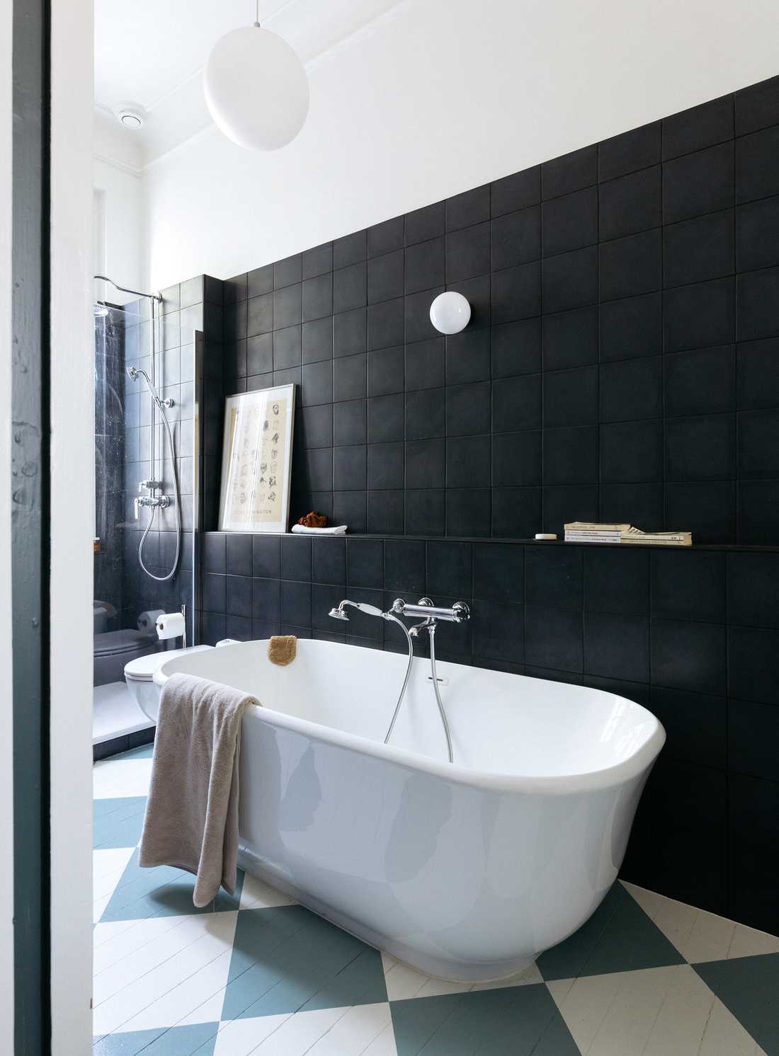 Bathroom after renovation work by an interior designer in Gard