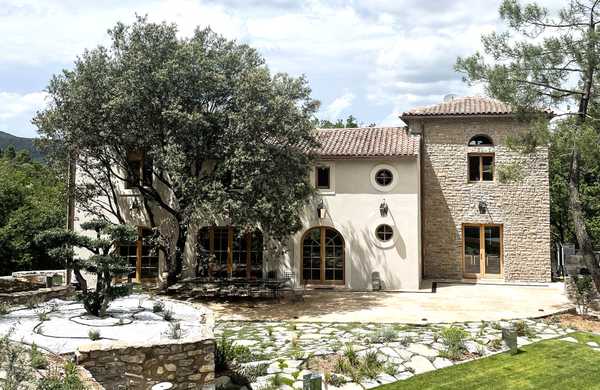 Renovation of an unfinished house in the Cévennes