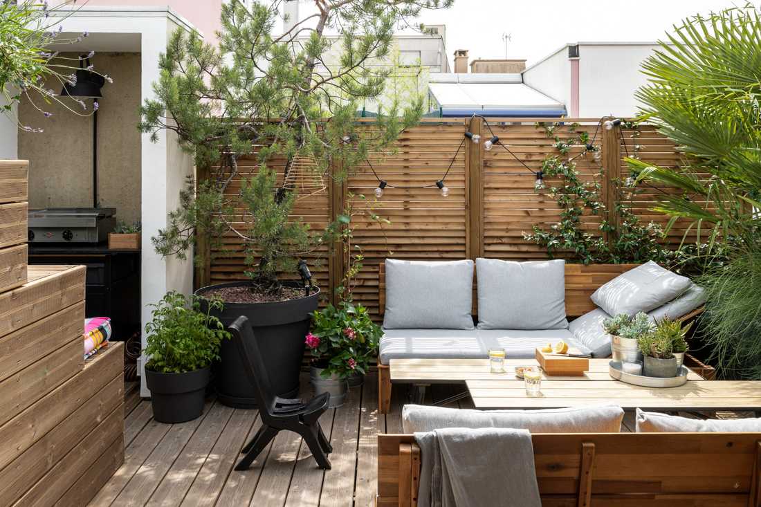 Terrasse végétalisée dans un appartement triplex