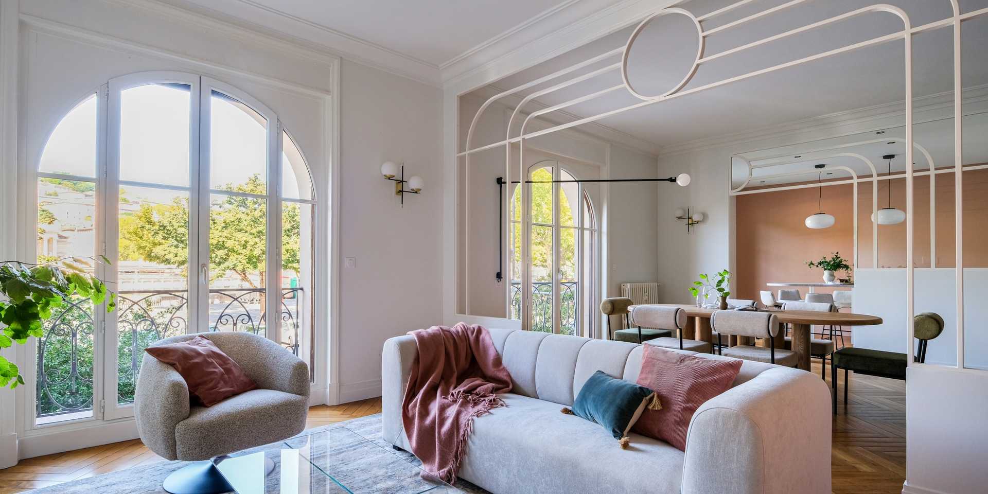 Interior decoration of a historic apartment in Nîmes
