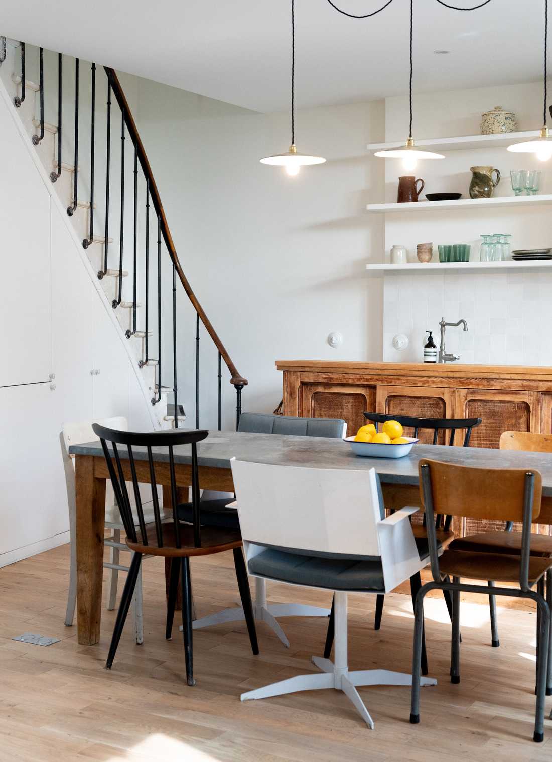 Coach shopping pour décorer la salle à manger d'une maison dans le Gard