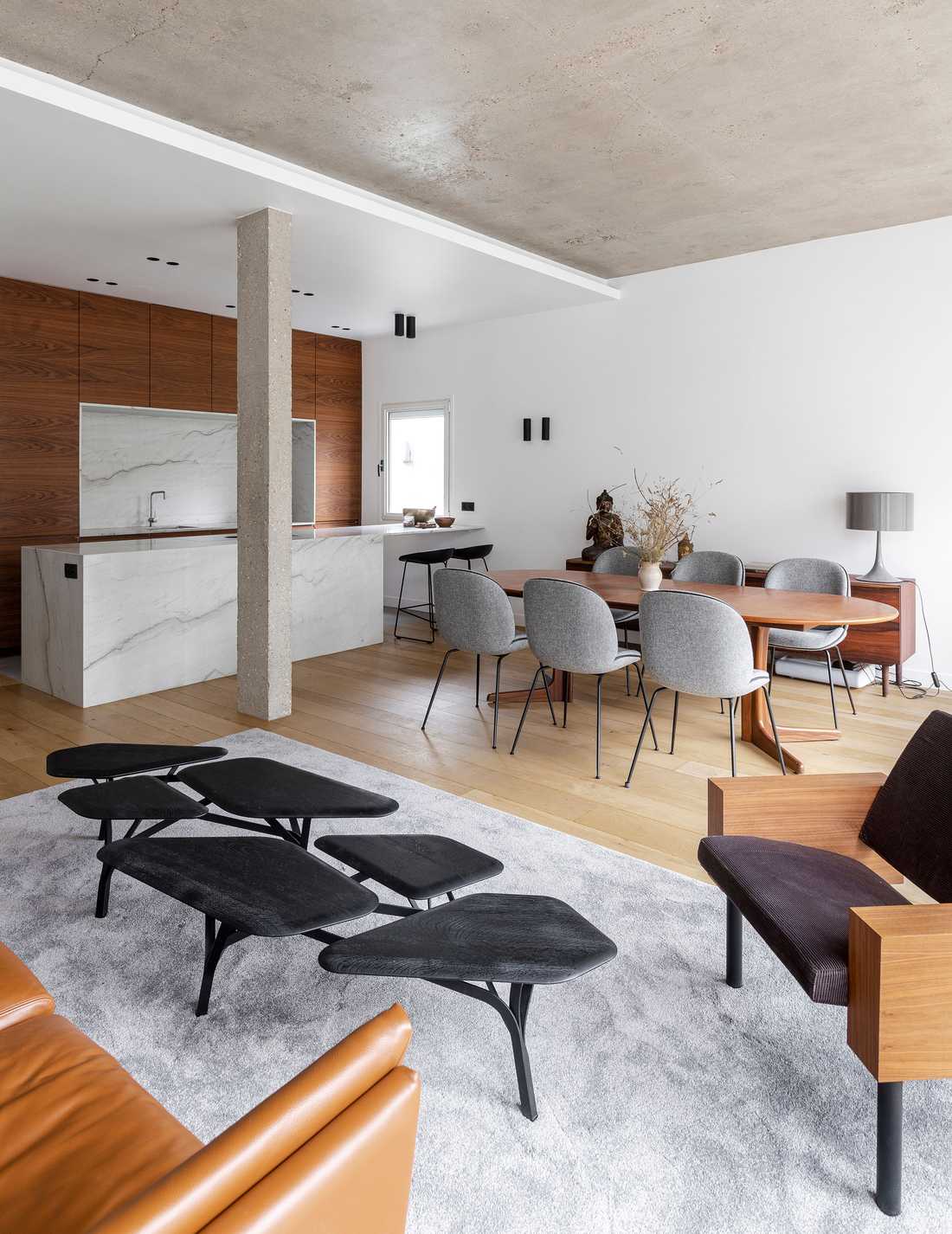 Salon d'un appartement acheté en VEFA après les travaux d'aménagement par un architecte d'intérieur à Nîmes