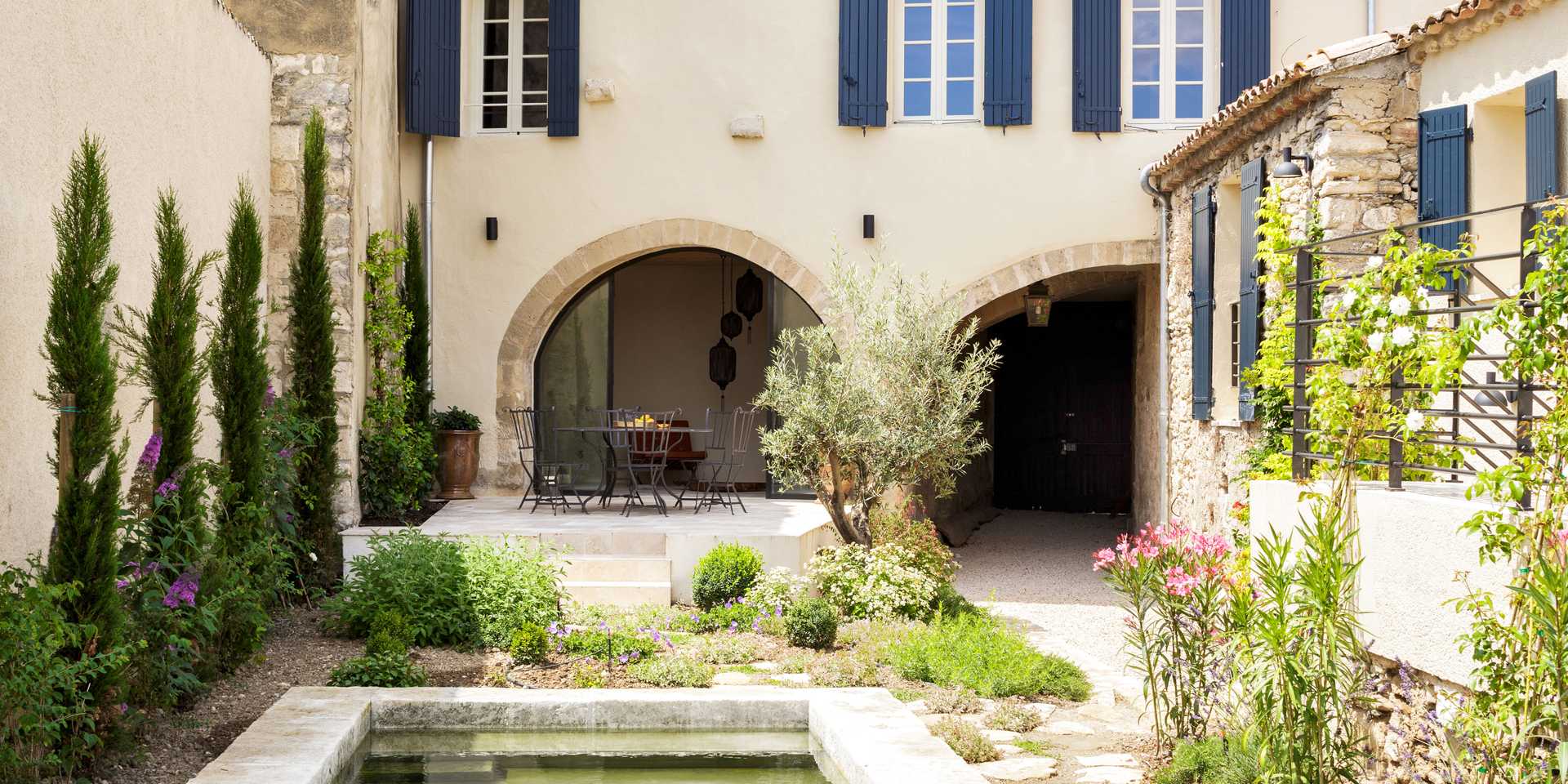 Création de la terrasse d'un appartement à Nîmes par un jardinier paysagiste