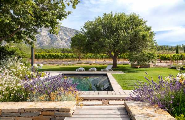 Jardin chic et authentique au cœur de la Provence